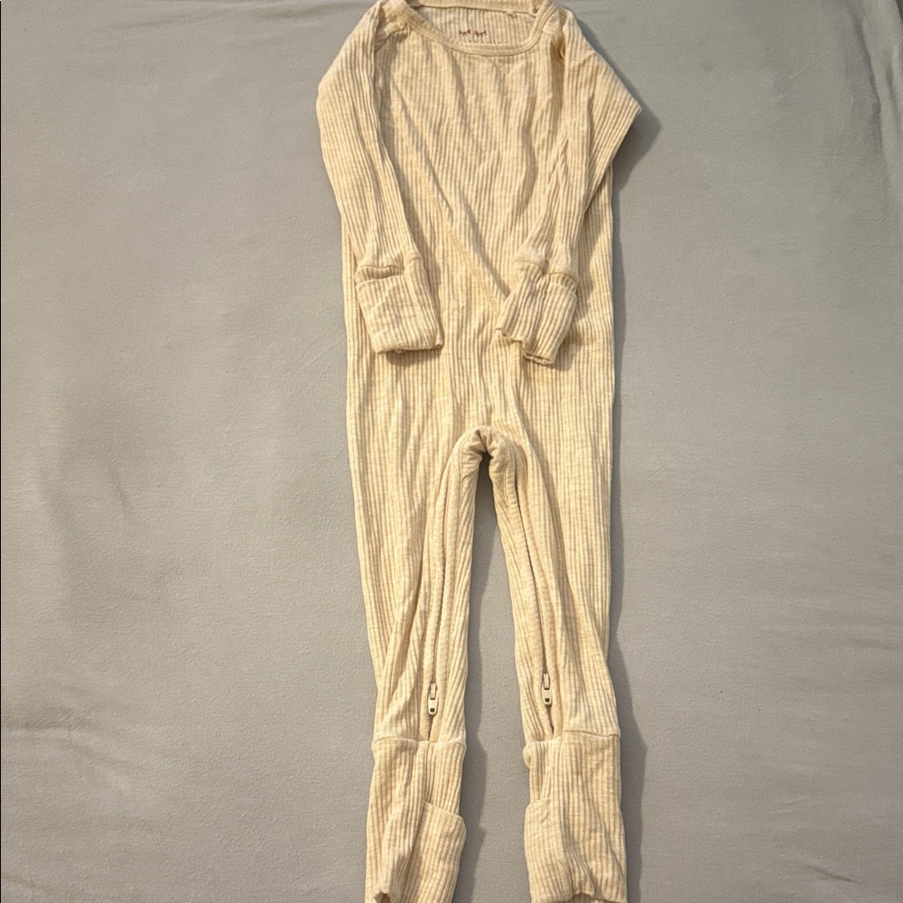 Little Sleepies - Cream footie